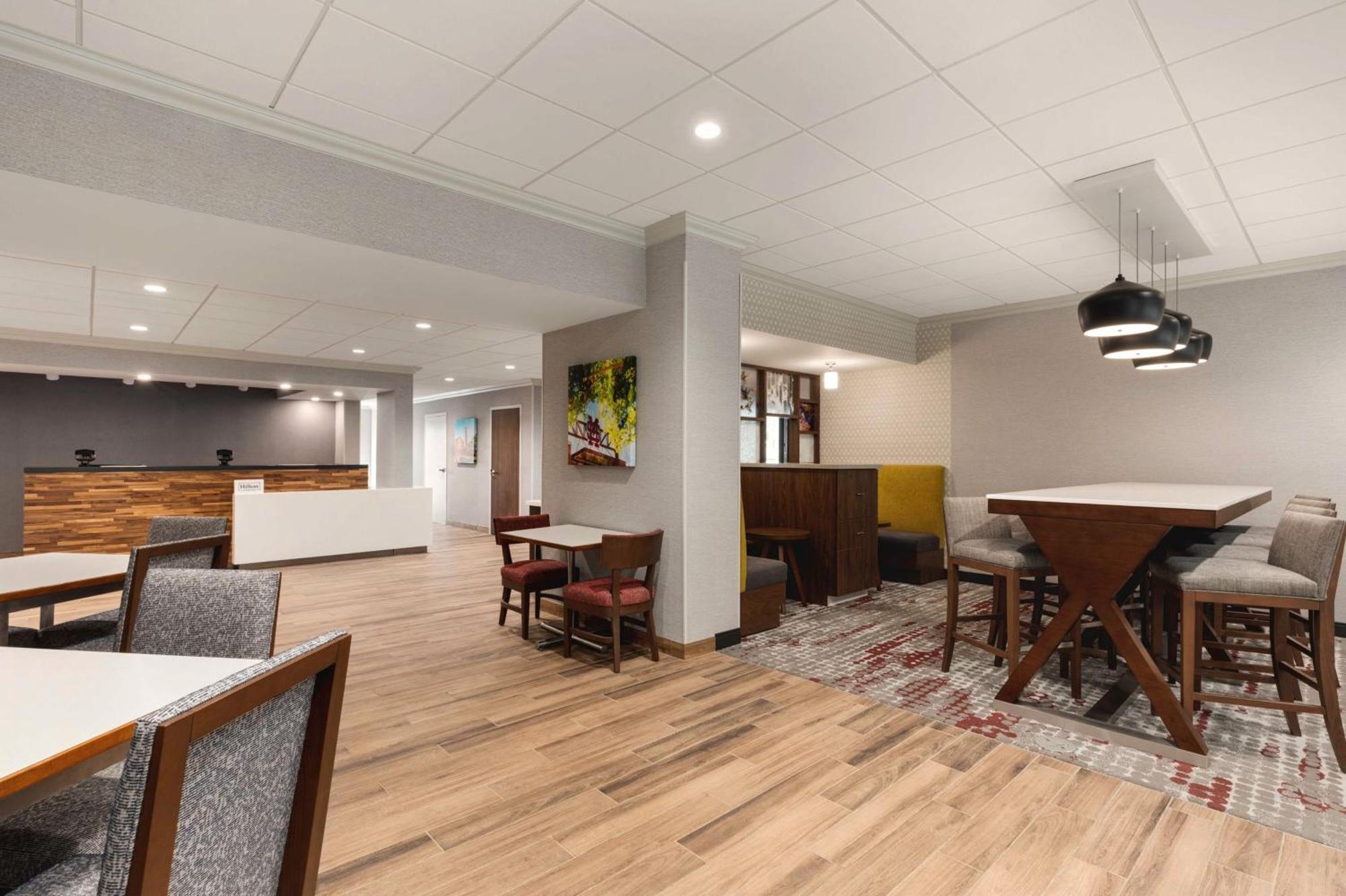 Hampton Inn Starkville Exterior foto